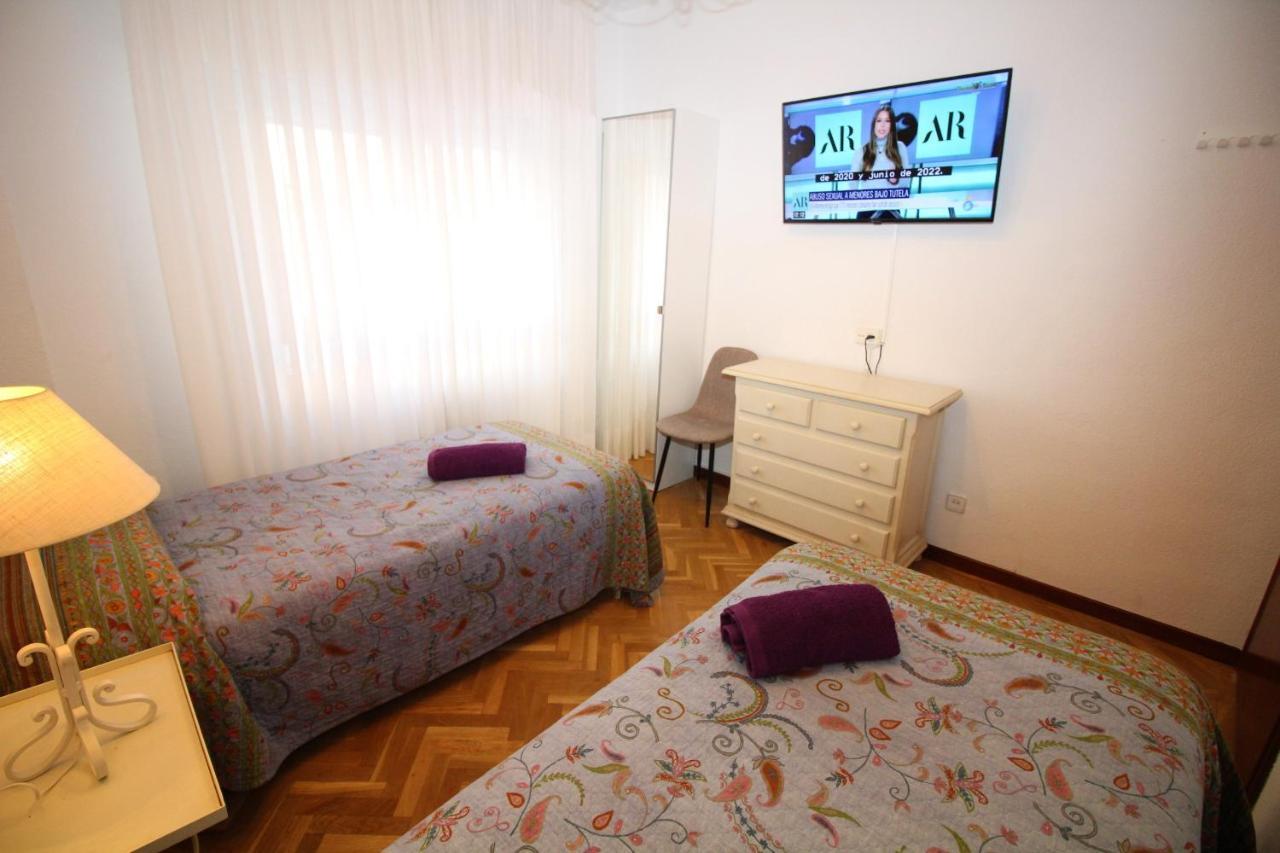 Alojamiento Adelfas Apartment Madrid Exterior photo