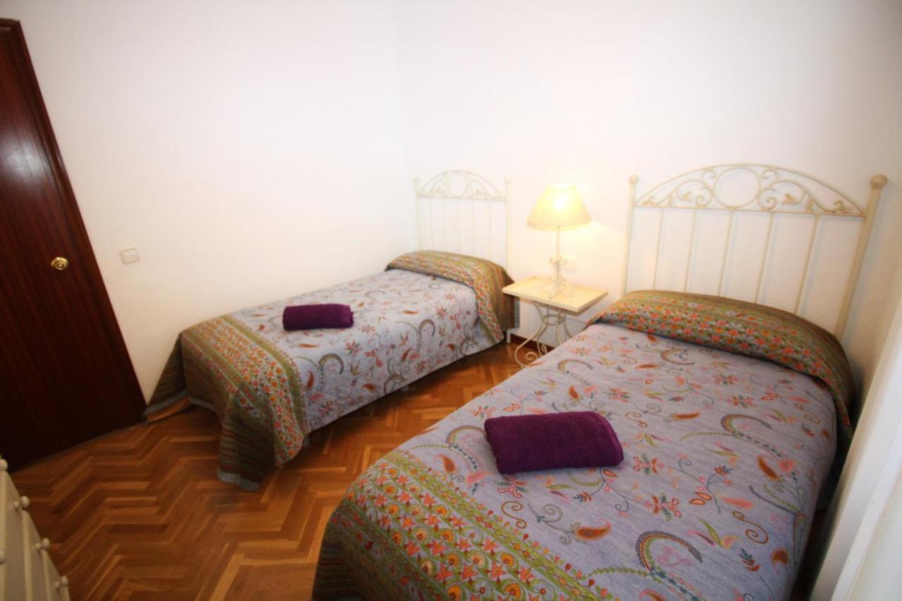 Alojamiento Adelfas Apartment Madrid Exterior photo